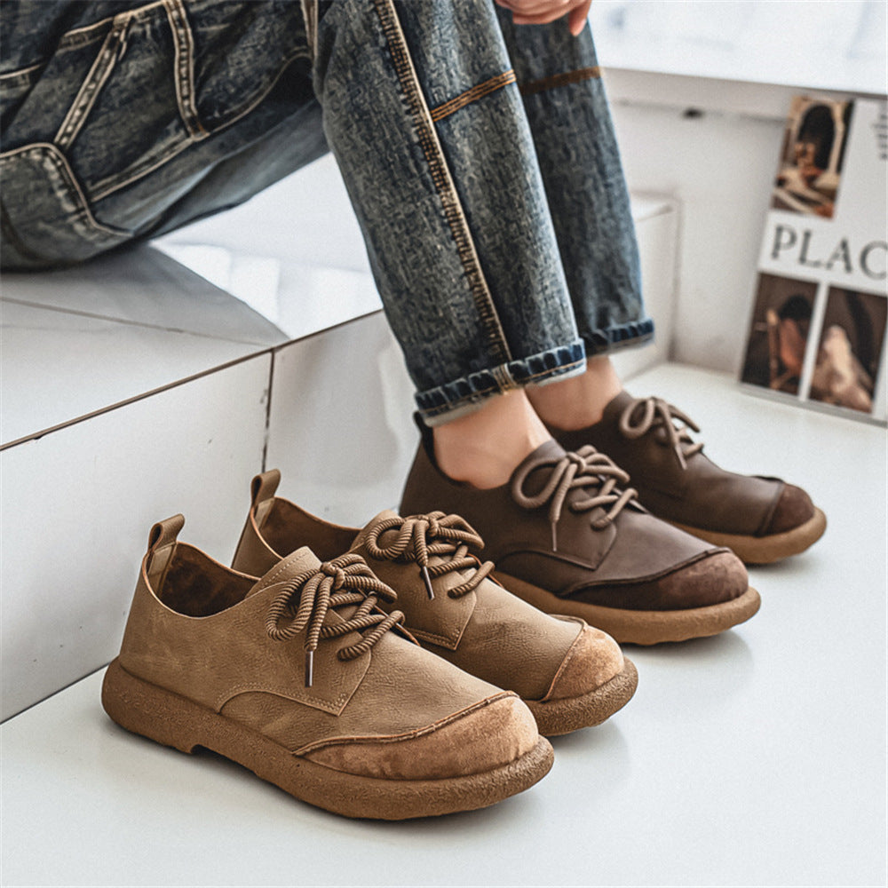 Scarpe stringate casual uomo stile vintage indossate